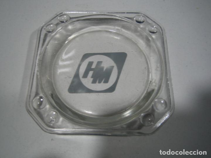 Aschenbecher: Antiguo cenicero con publicidad. HM
