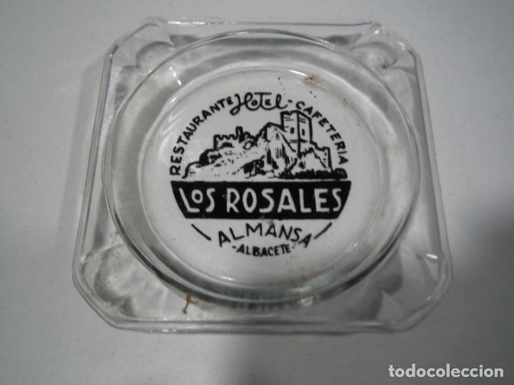 Aschenbecher: Antiguo cenicero con publicidad. Hotel los Rosales. Almansa. Albacete