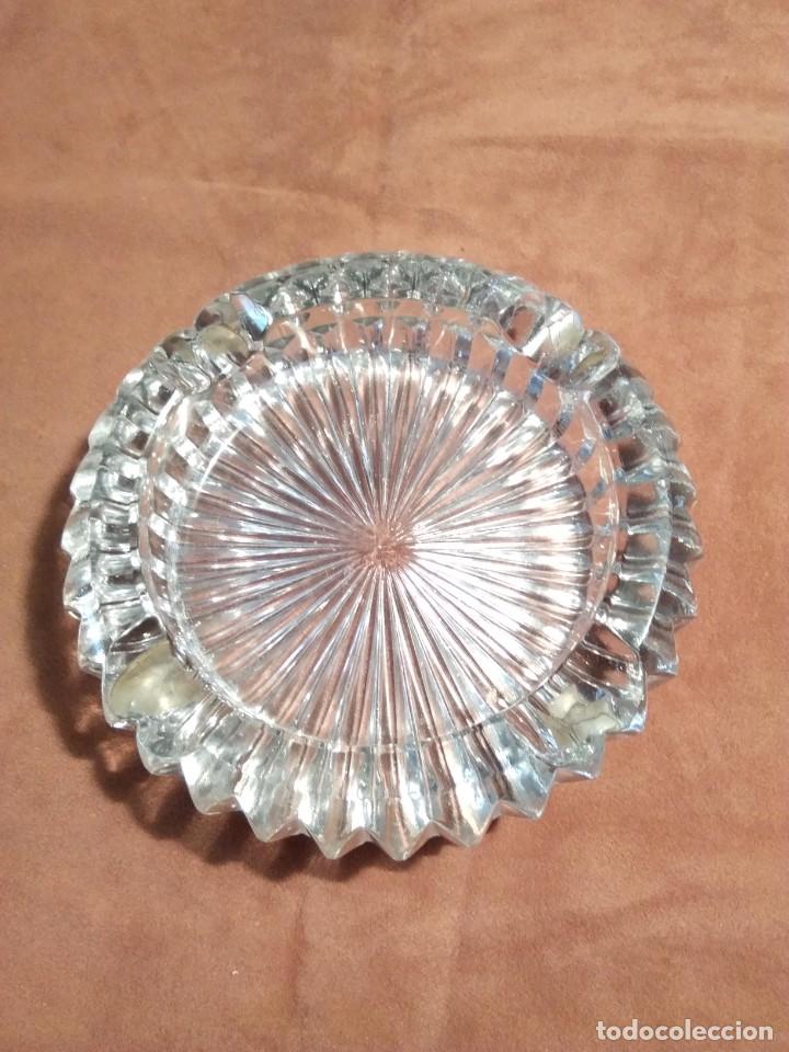 Cendriers: CENICERO DE CRISTAL TALLADO FORMA REDONDA