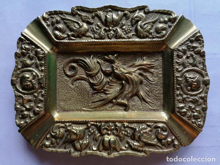Aschenbecher: ANTIGUO CENICERO DE BRONCE ESTILO CASTELLANO, MEDIDAS 16 X 12 CM