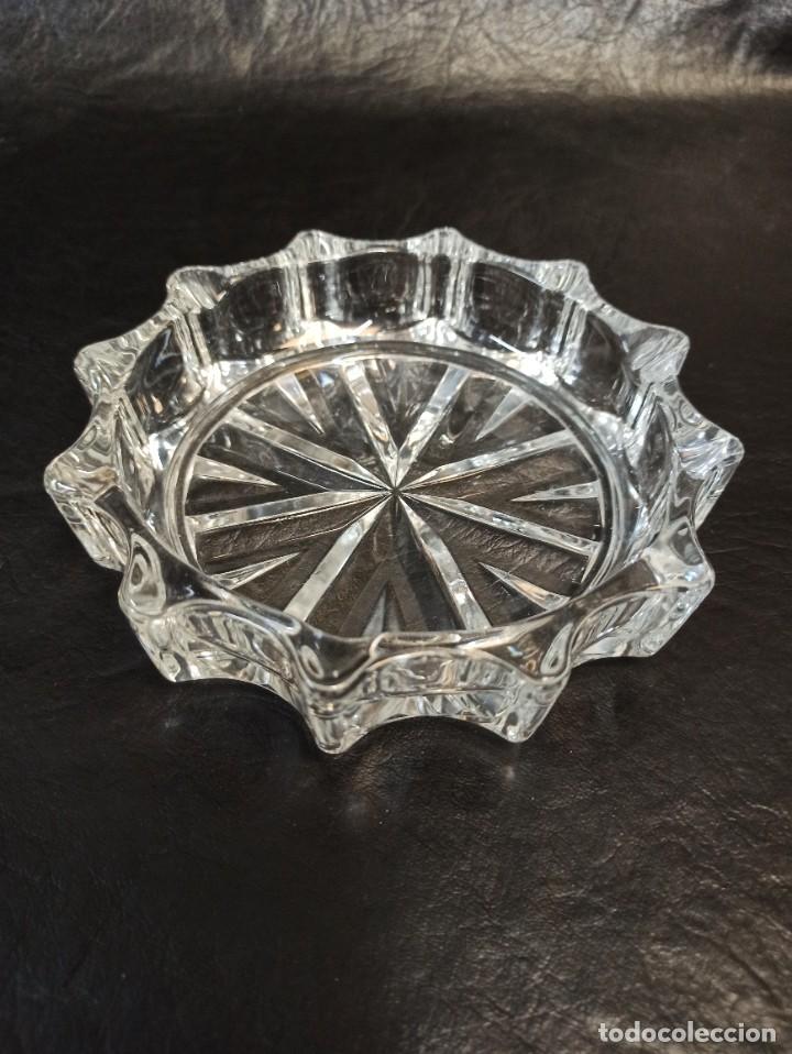 Ashtrays: Cenicero cristal tallado. C31