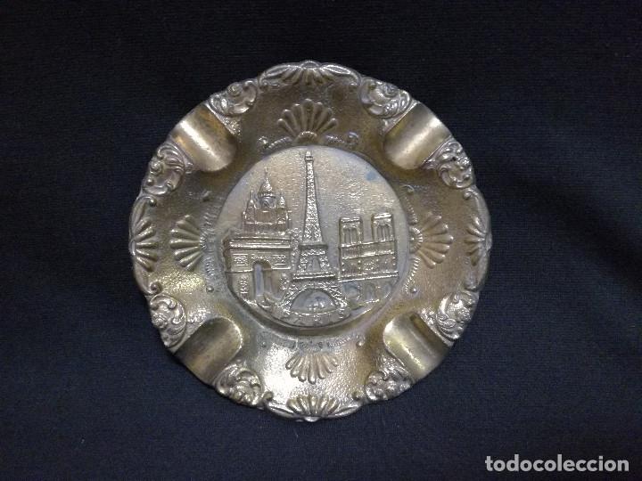 Ashtrays: ANTIGUO CENICERO DE ZINC / ESTA&Ntilde;O DORADO - MOTIVO PARIS