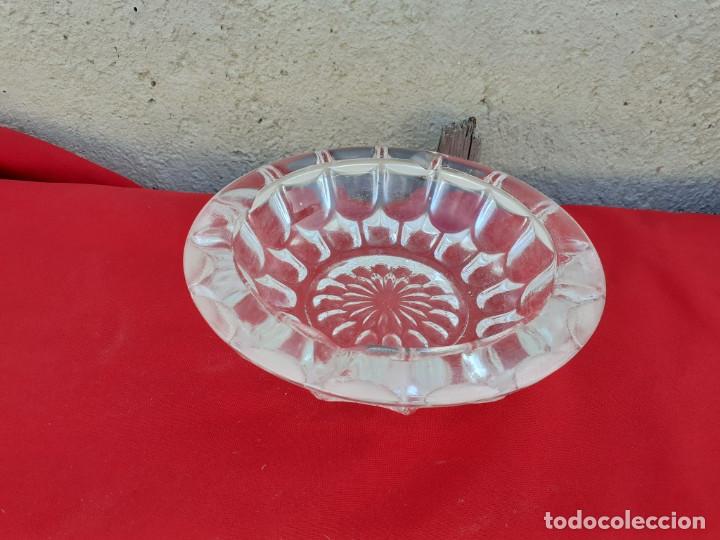 Ceniceros: cenicero de cristal tallado - Foto 1