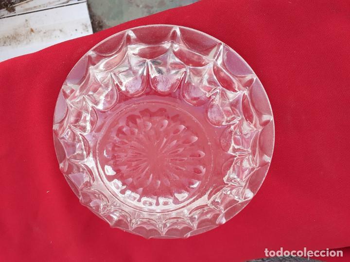 Ceniceros: cenicero de cristal tallado - Foto 2