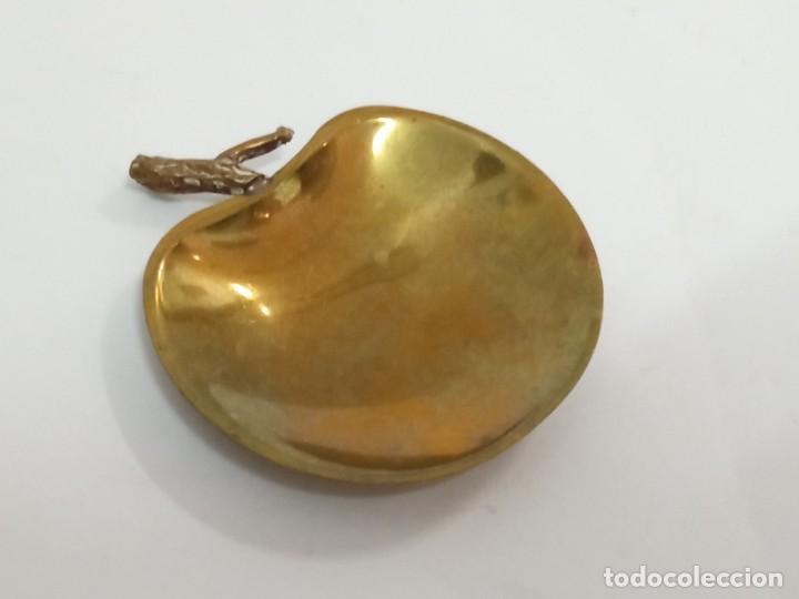 Ceniceros: CENICERO DE BRONCE MANZANA - Foto 2