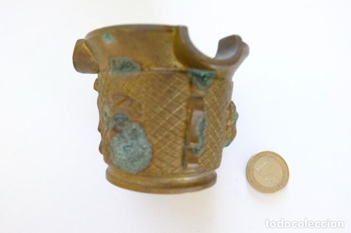 Ceniceros: CENICERO EN BRONCE CON FORMA DE ALMIREZ. 7 CM. - Foto 3