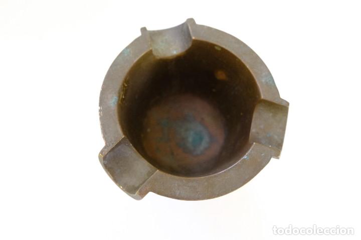 Ceniceros: CENICERO EN BRONCE CON FORMA DE ALMIREZ. 7 CM. - Foto 2