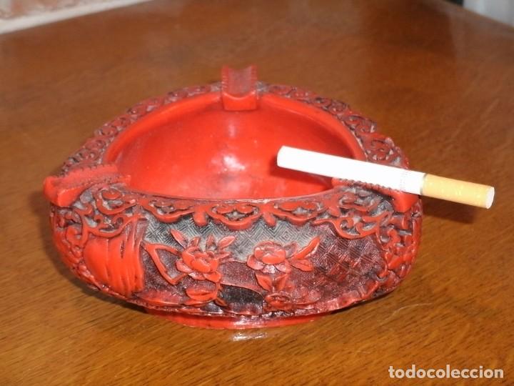 Aschenbecher: CENICERO DE CINABRIO ROJO,LACA CHINA.A&Ntilde;OS 50 - 60.