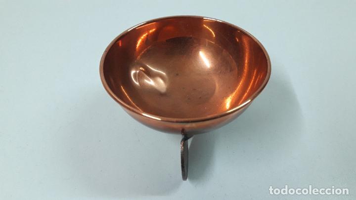 Ceniceros: CURIOSO CENICERO . REALIZADO CON MONEDAS . - Foto 9