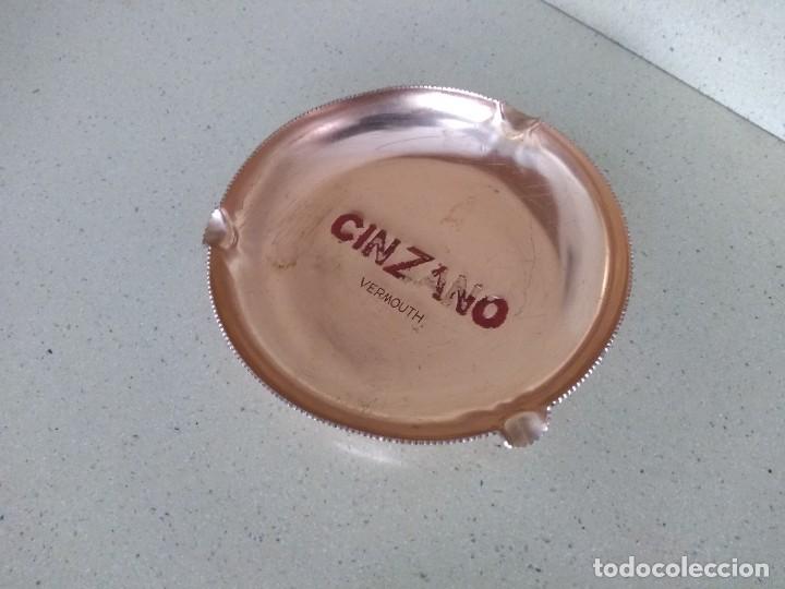 Ceniceros: Antiguo cenicero Cinzano - Foto 1