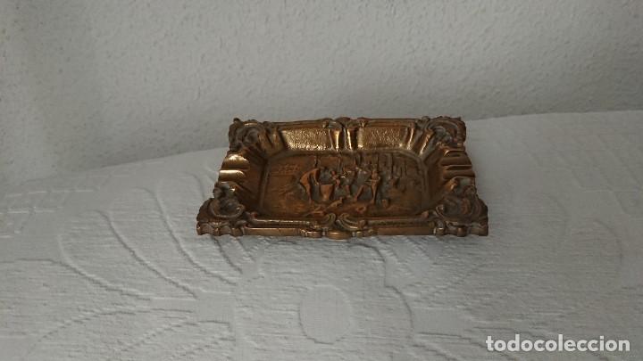 Aschenbecher: CENICERO BRONCE? 12&times;8 CM.