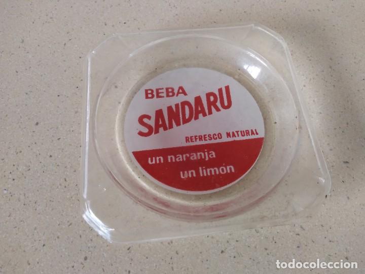 Aschenbecher: Antiguo cenicero refresco Sandaru