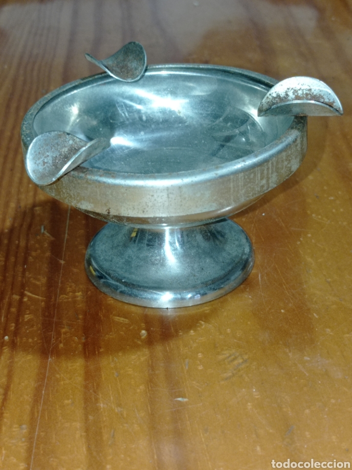 Ceniceros: ANTIGUO CENICERO FORMA DE COPA - Foto 1