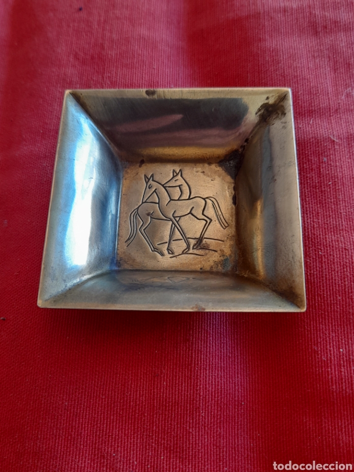 Cendriers: peque&ntilde;o cenicero / cuenco de bronce