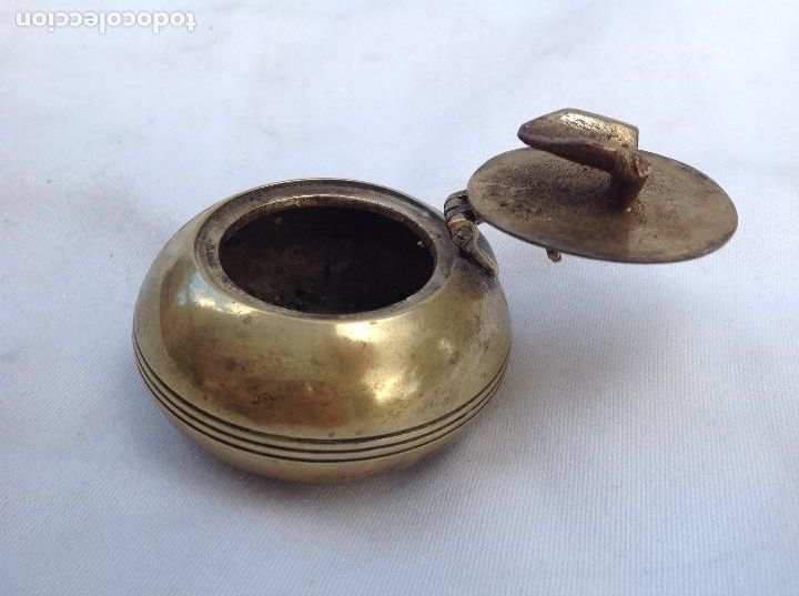 Ceniceros: Cenicerito de bronce