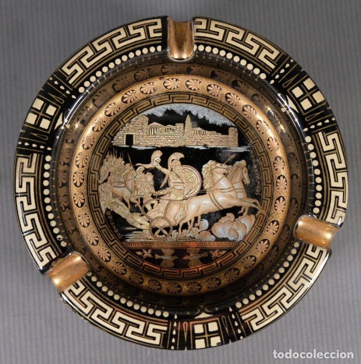 Ceniceros: Cenicero hand made in greece in 24k gold Stakias decorado con escena cl&aacute;sica