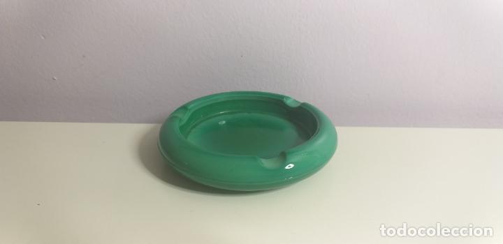 Ceniceros: Cenicero de color verde - Foto 1