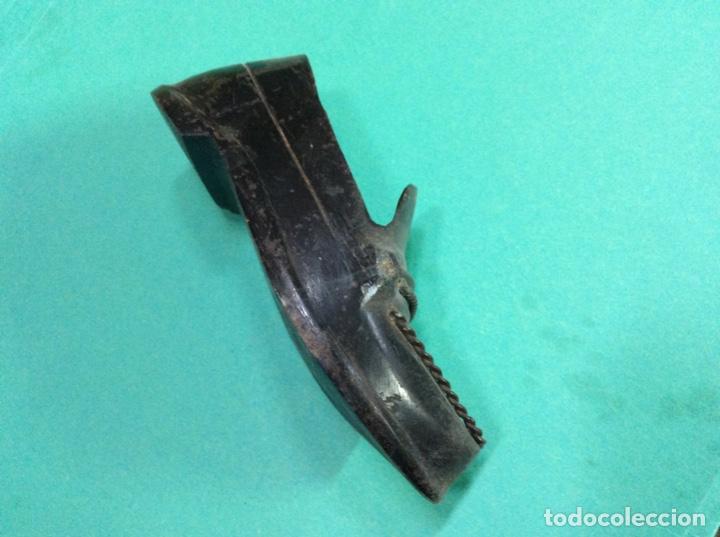 Ceniceros: Zapato en bronce uso de cenicero - Foto 5