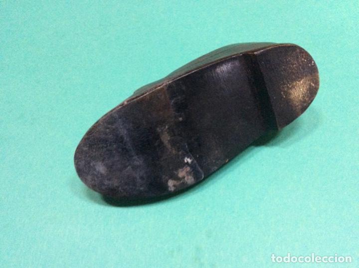 Ceniceros: Zapato en bronce uso de cenicero - Foto 6