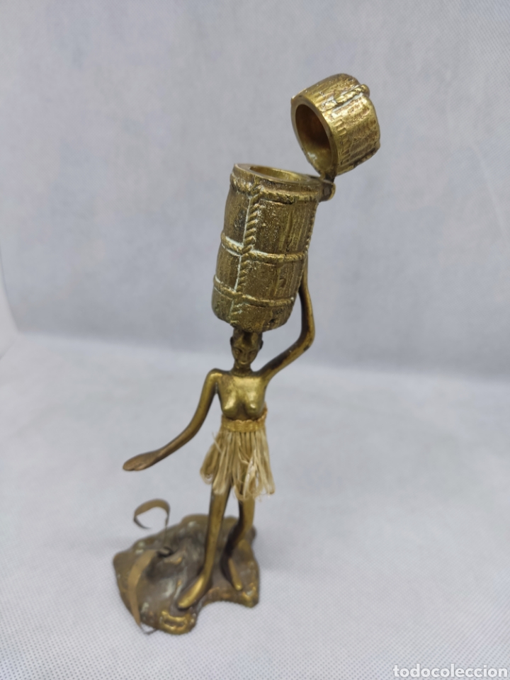 Ceniceros: Figura bronce - peque&ntilde;a cajita - cenicero - car213