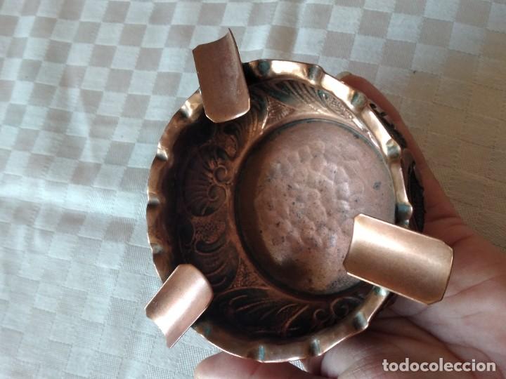 Ceniceros: Bonito cenicero de cobre repujado. - Foto 6