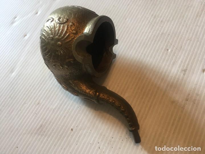 Ceniceros: cenicero de metal bronce en forma de pipa de fumar - Foto 3
