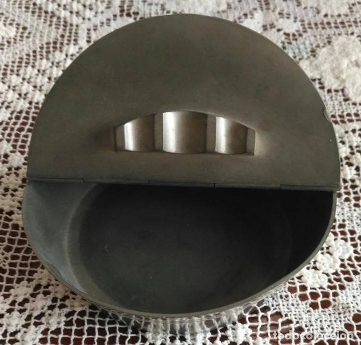 Ashtrays: Cenicero esta&ntilde;o con cubeta y tapa - BRITANNIA PEWTER 105/2 - 12.50cm di&aacute;metro