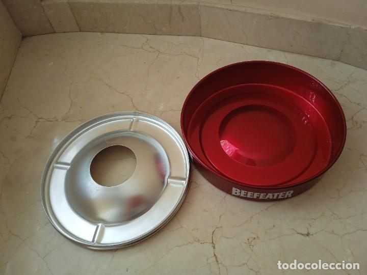 Ceniceros: Gran cenicero Beefeter. No usado. - Foto 3