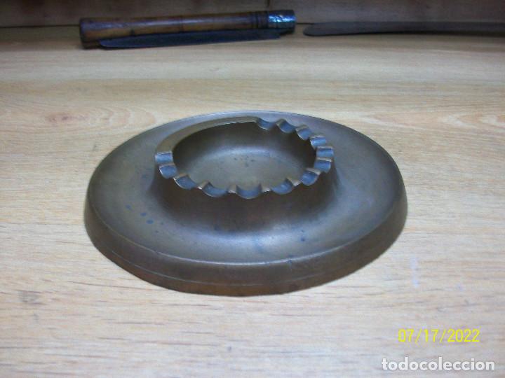 Ceniceros: ANTIGUO CENICERO DE BRONCE - Foto 2