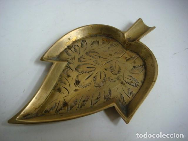 Cendriers: CENICERO ANTIGUO CON FORMA DE HOJA EN LATON,CAJ-G-N&ordm;-10