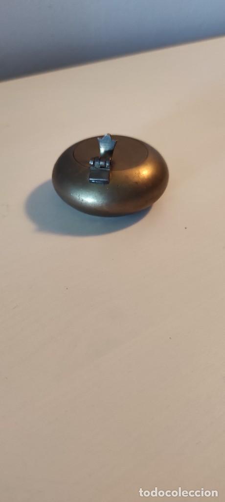 Ceniceros: CENICERO DE BOLSILLO EN BRONCE - ANTIGUO - Foto 1