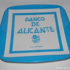 Ceniceros: ANTIGUO CENICERO DEL BANCO DE ALICANTE. Lote 363028665