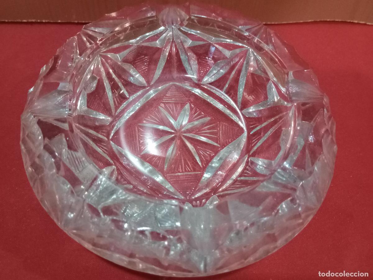 Ceniceros: cenicero de cristal tallado - Foto 2