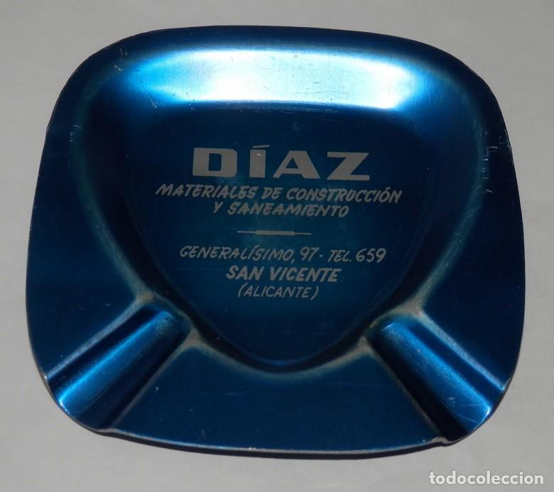 Aschenbecher: UN CENICERO -DIAZ MATERIALES DE CONSTRUCCION SAN VICENTE ALICANTE