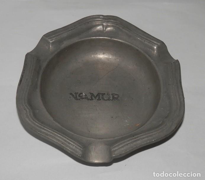 Aschenbecher: UN CENICERO -NAMUR B&Eacute;LGICA
