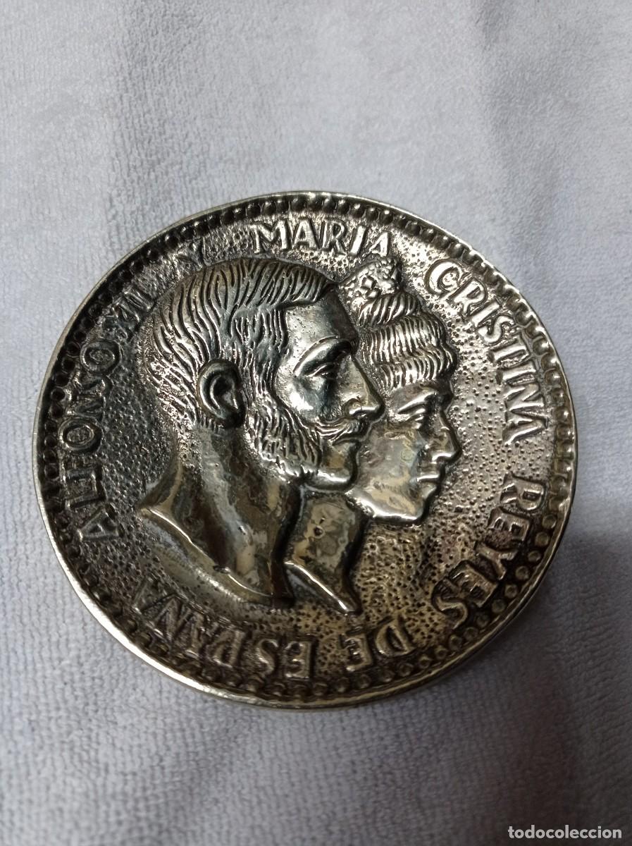 Ashtrays: Cenicero Alfonso XII y Mar&iacute;a Cristina. Reyes de Espa&ntilde;a