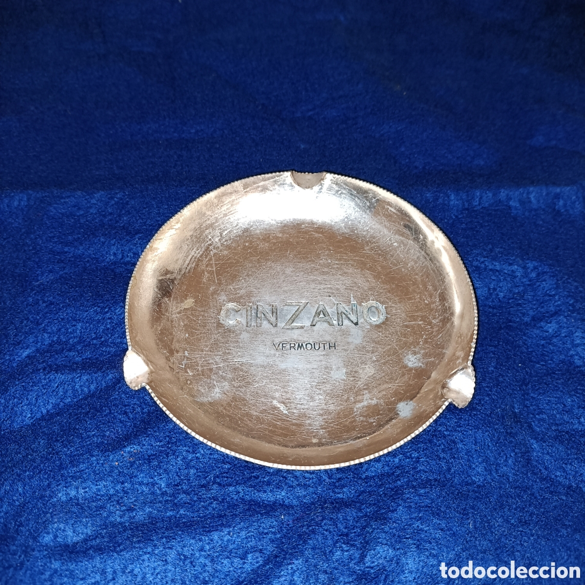 Ceniceros: Cenicero. Cinzano. Aluminio. 11 cms &Oslash;