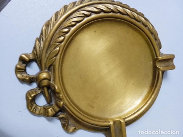 Ashtrays: CENICERO DE LATON Precioso