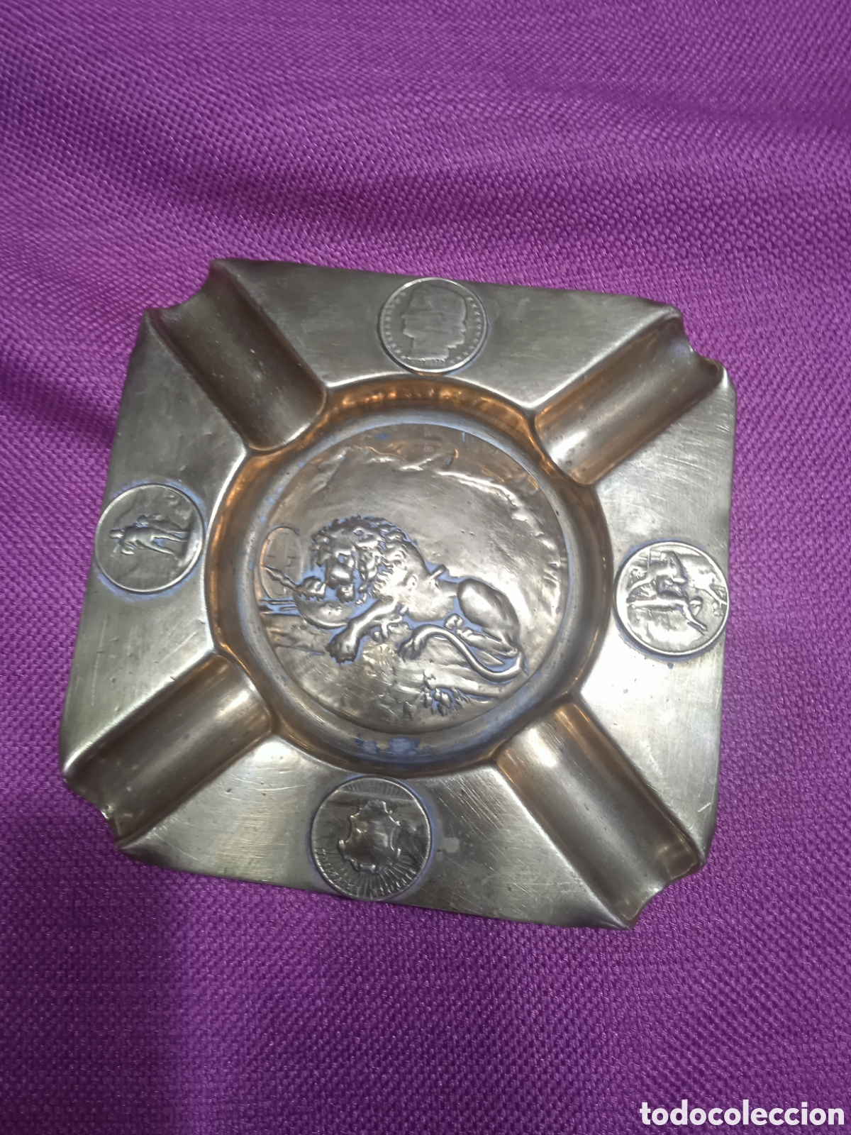 Ashtrays: Cenicero monedas bronce antiguo