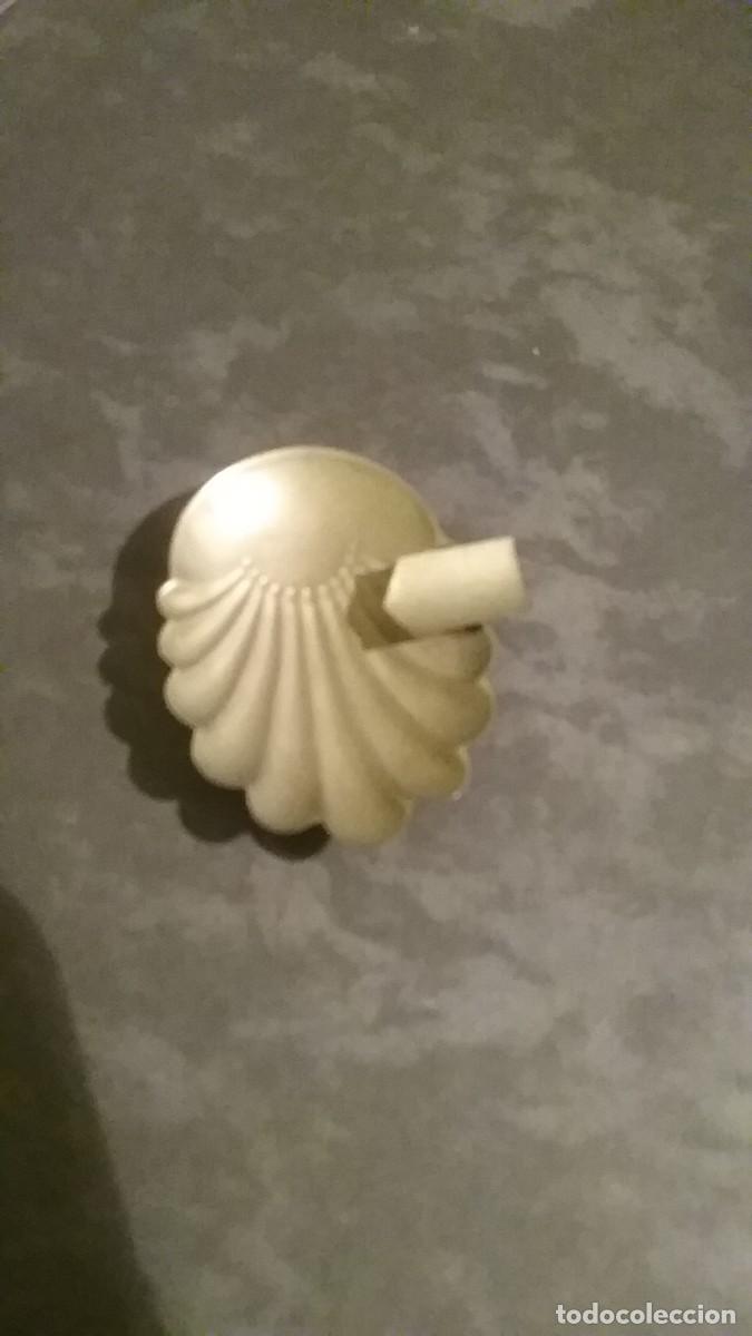 Ceniceros: Peque&ntilde;o Cenicero forma concha (716-2) - Foto 1