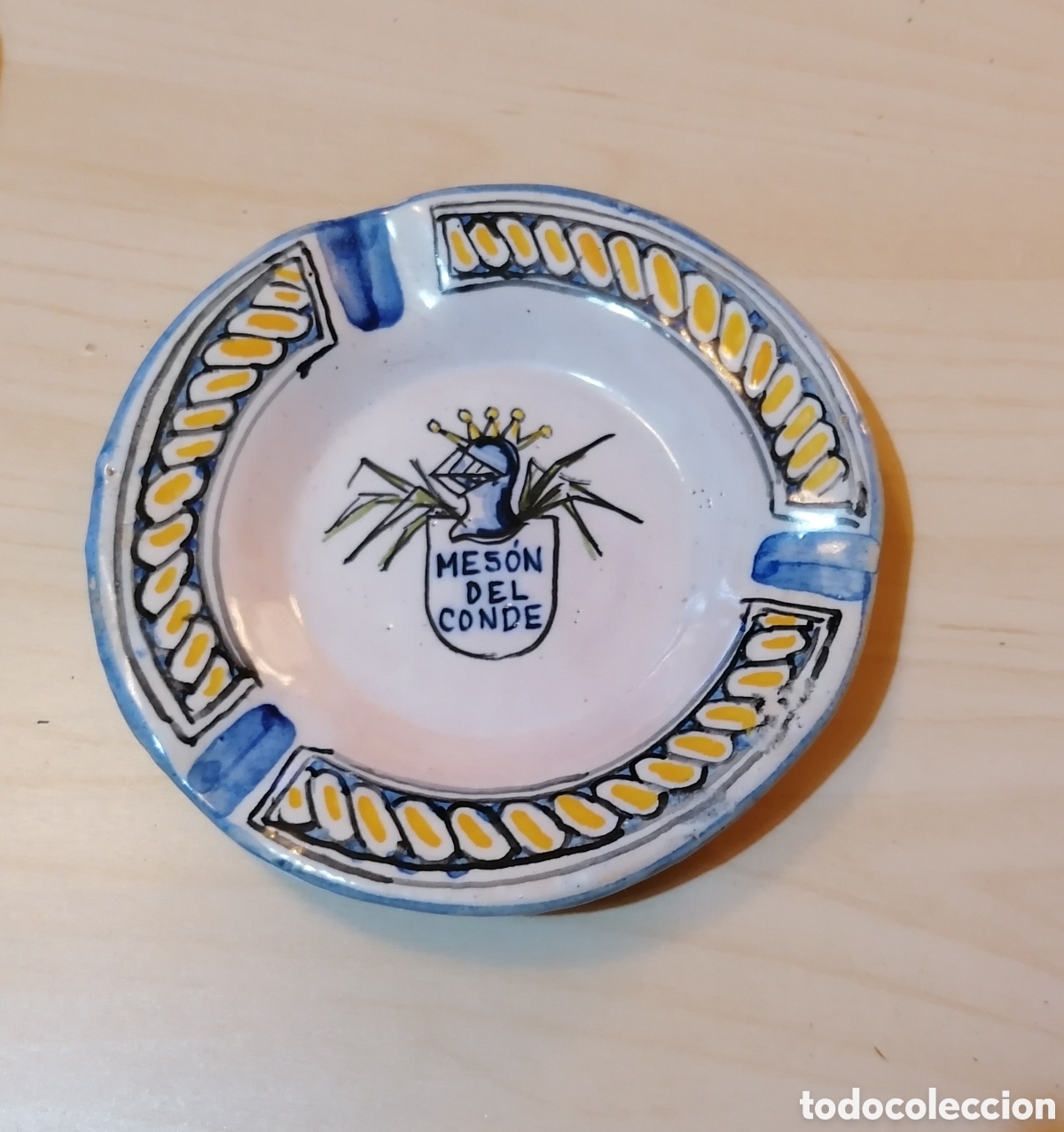 Ashtrays: Antiguo cenicero Mes&oacute;n del Conde. Cer&aacute;mica de Talavera.