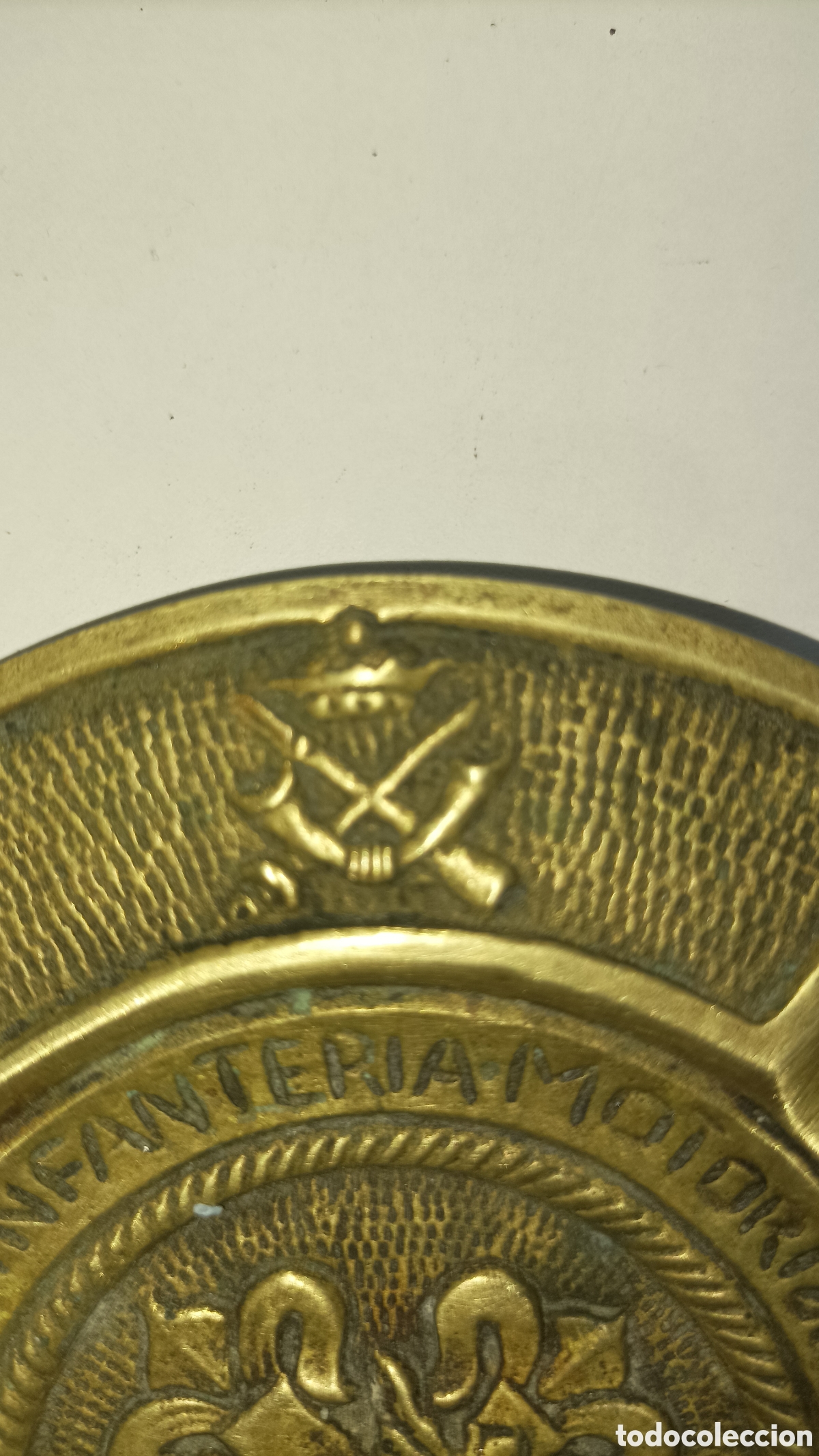 Ceniceros: Cenicero de Bronce homenaje militar - Foto 4