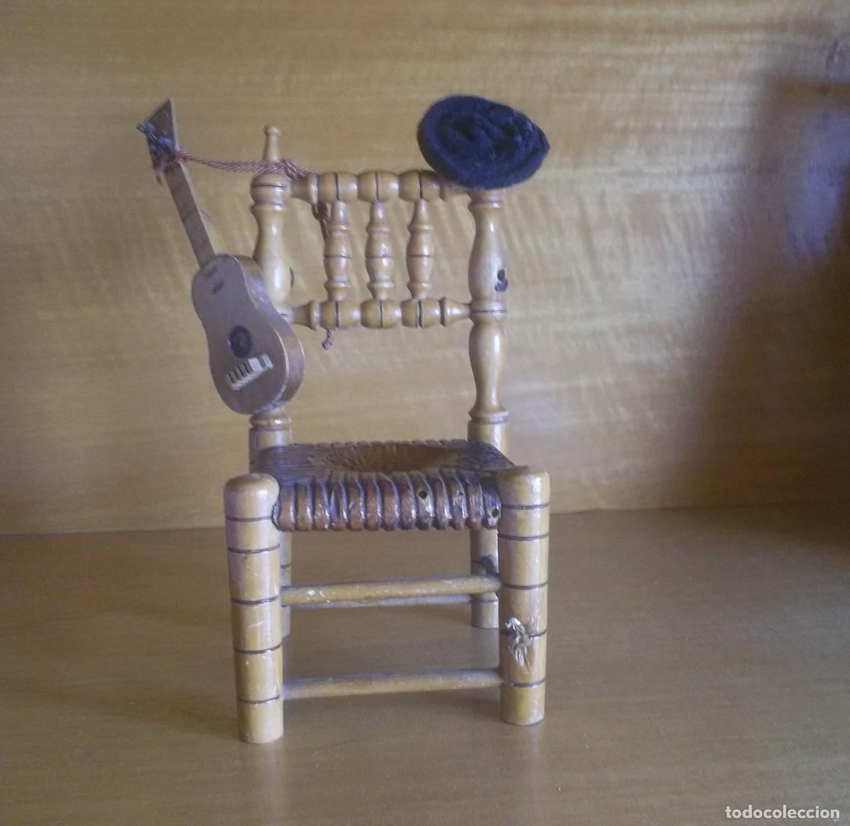 Ashtrays: SILLA DE MADERA CENICERO-A&Ntilde;OS 50-60