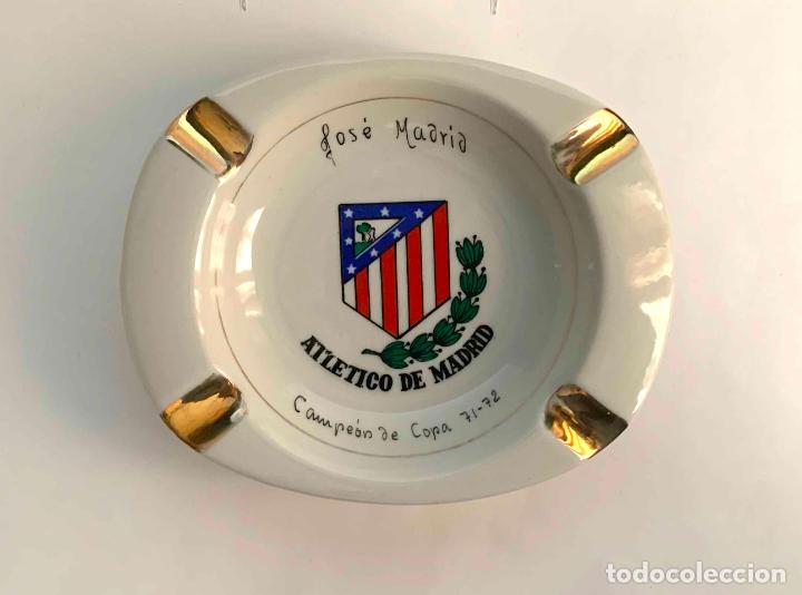 Ceniceros: Cenicero AT. MADRID Cer&aacute;mica (Vintage) Campe&oacute;n Copa 1972 &iexcl;ORIGINAL! &iexcl;Coleccionista!