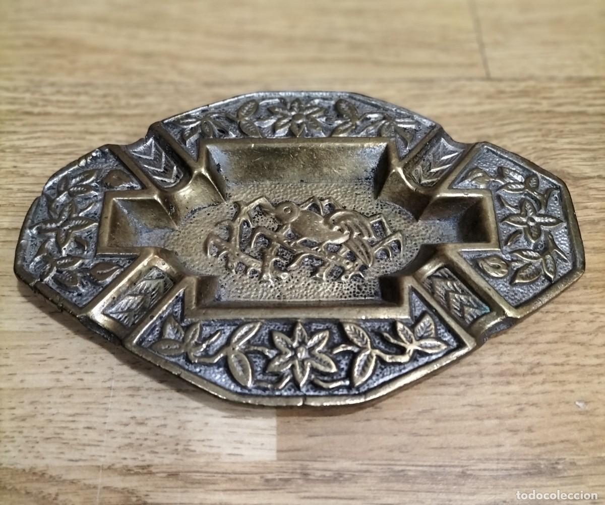 Ashtrays: CENICERO ANTIGUO DE BRONCE, 16 x 11 CM.