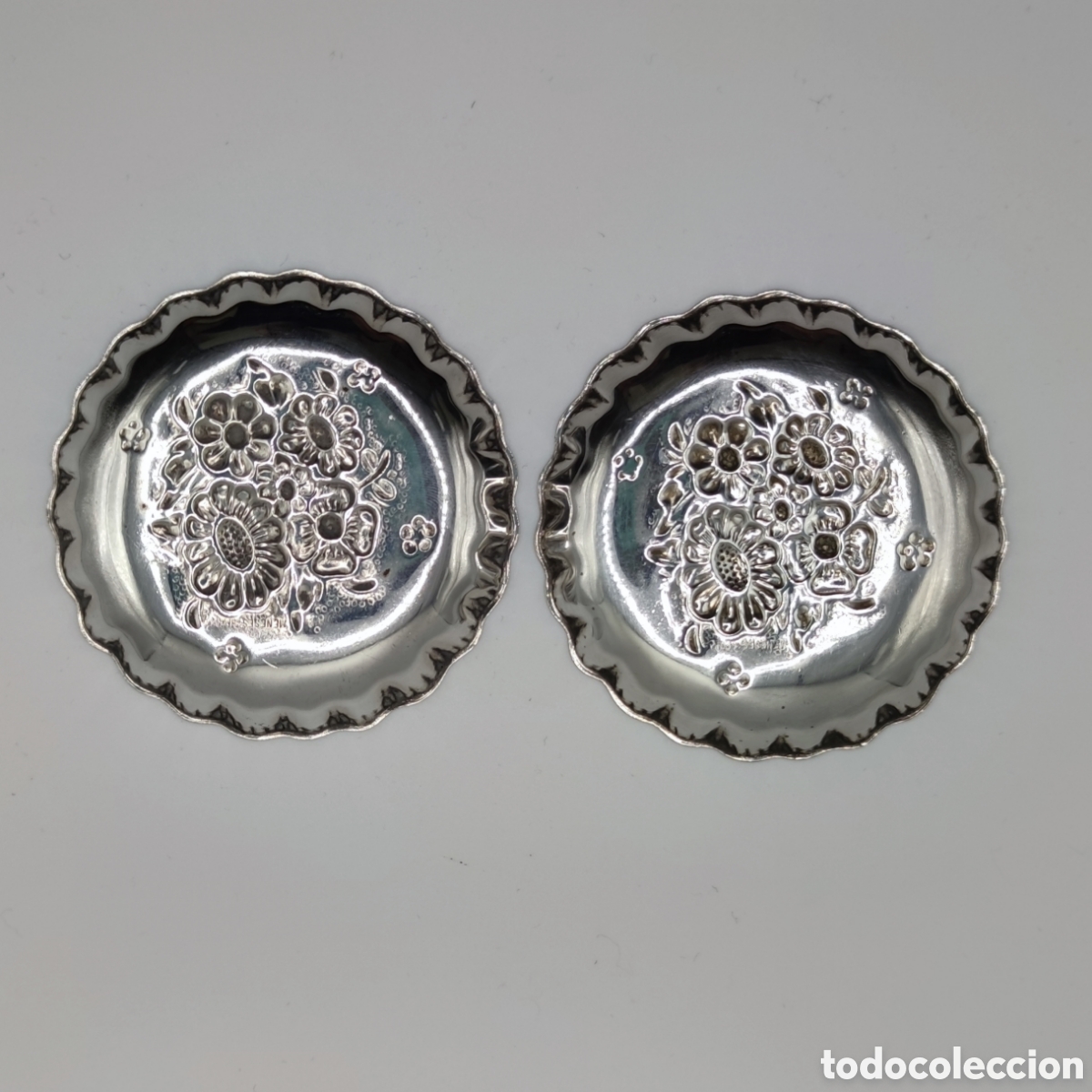 Aschenbecher: 2 Ceniceros de plata meneses