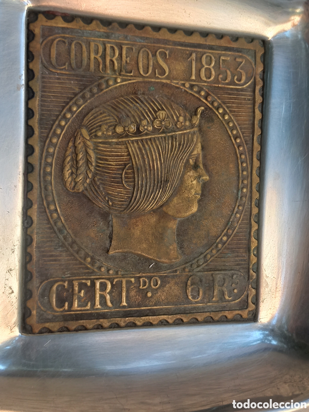 Ceniceros: CENICERO SELLO CORREOS A&Ntilde;O 1853 en relieve REINA ESPA&Ntilde;A