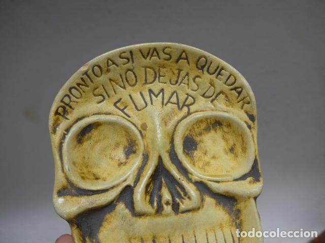 Ceniceros: Antiguo cenicero marcado de ESPIRITUS MALIGNOS, calavera, de risa, comico. - Foto 2