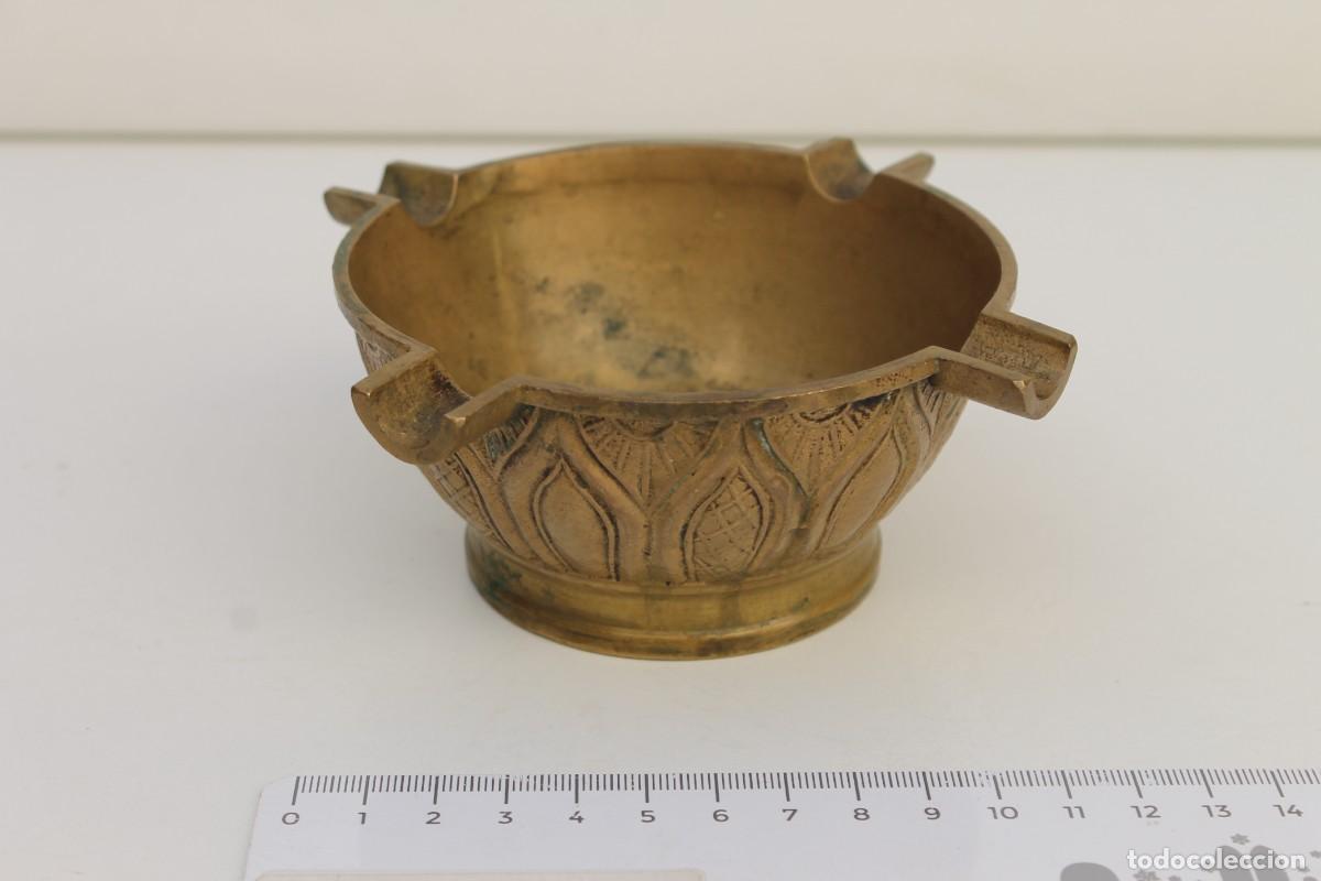 Ceniceros: CENICERO DE BRONCE EN FORMA DE MORTERO - Foto 1