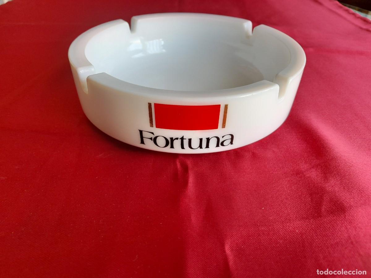 Ceniceros: Cenicero de opalina de la marca fortuna - Foto 2